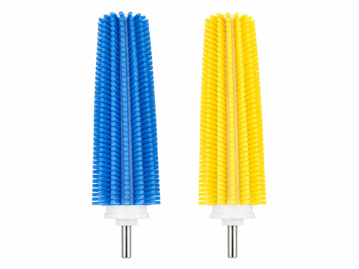 Food grade roller brushes with blue and yellow synthetic filaments