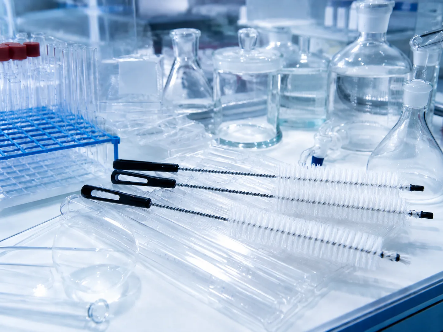 Pipe brush for controlled cleaning and maintenance around pharmaceutical equipment