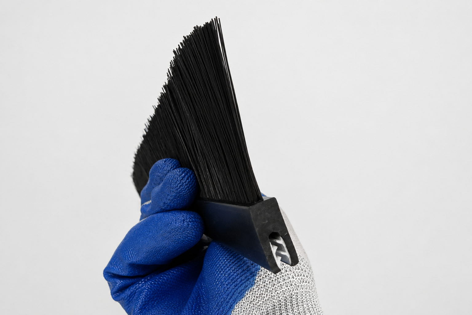 Clip-on thermoplastic rubber strip brush for wind turbine equipment sealing