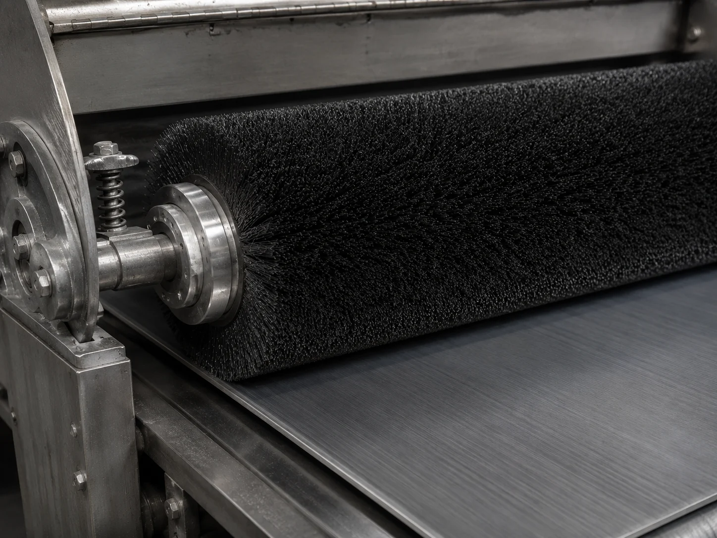 Industrial roller brush for metal deburring and surface conditioning