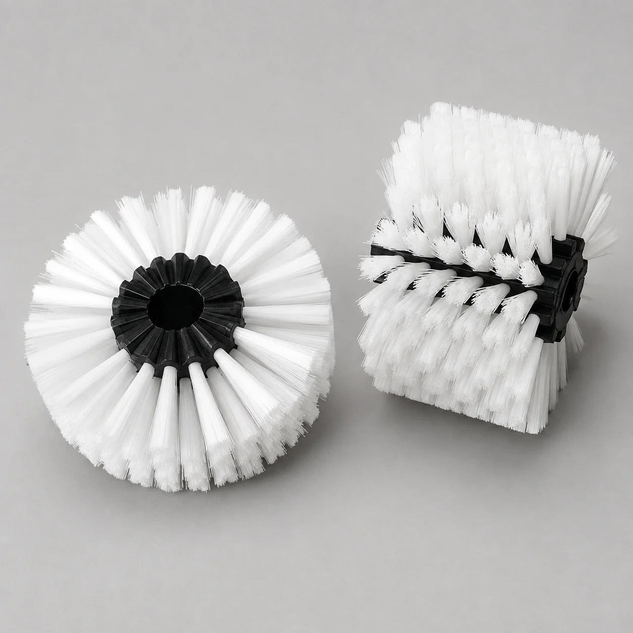 Quick-snap modular roller brush segments