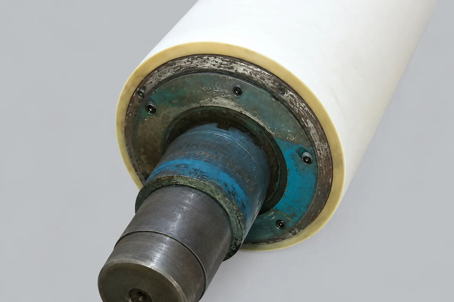 Industrial nylon roller for hard, wear-resistant machine contact