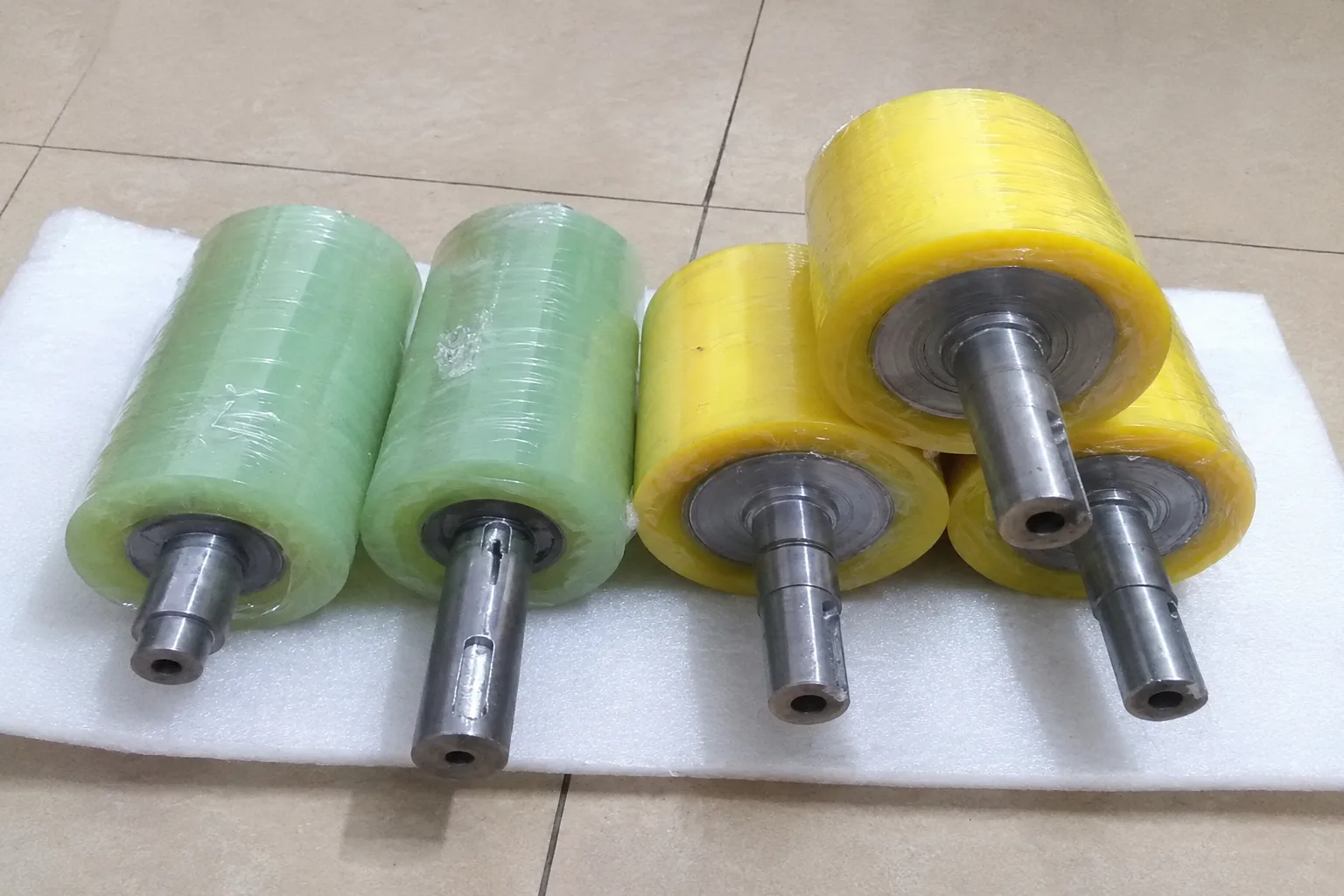 Rubber covered roller packaging protection